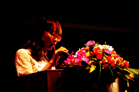教师代表林雅莲在2014届学生毕业典礼上的发言