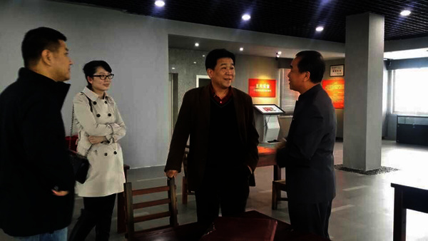 北大教授李铁军来我院参观