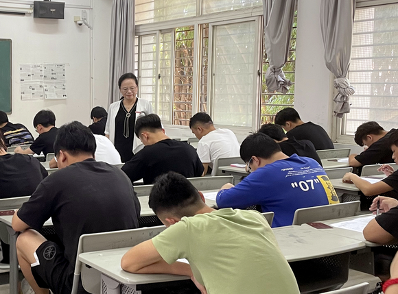 泉州华光职业学院2020-2021学年第二学期 课程期末考核评价圆满完成