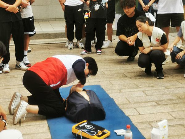 泉州市红字会进校园开展应急救护知识讲座