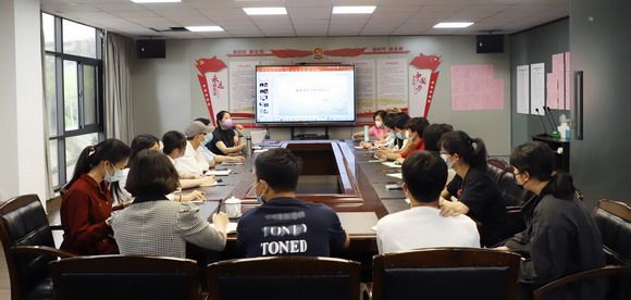 我校举行新闻工作专题培训会