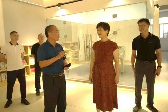 泉州市文联主席夏丽清一行莅校参访