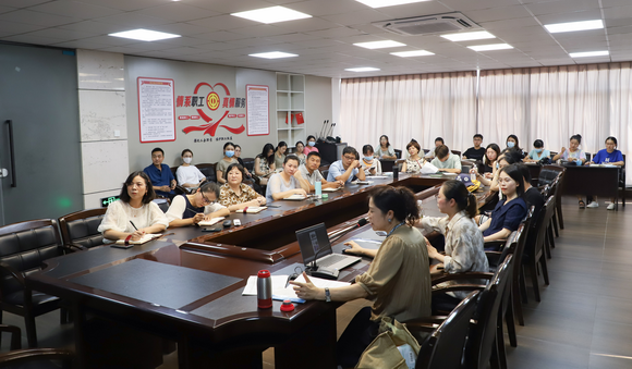 我校融媒体中心举行新闻工作培训会