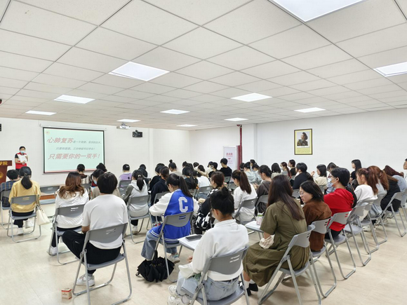校园守护“救”在身边——我校组织开展校园急救知识及技能培训