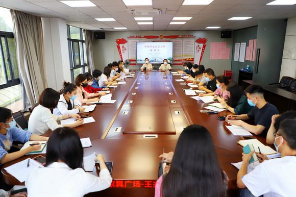 泉州华光职业学院举行师范专业认证工作培训会