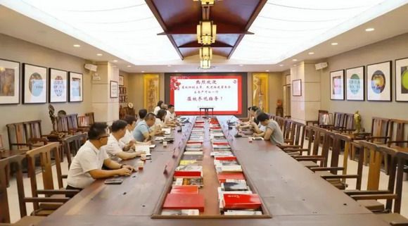 福建省政协副主席、民进福建省委会主委严可仕一行莅校参观指导