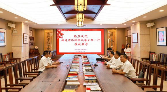 福建省侨联主席陈式海一行莅校参观指导