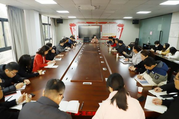 领导领衔、各责任部门振奋精神迎接新学期开学