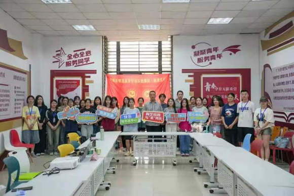 泉州华光职业学院2024年职教周活动之工艺美术学院