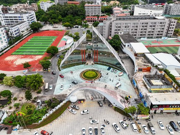 金秋送爽喜迎八方学子 ——泉州华光职业学院喜迎2024级新同学