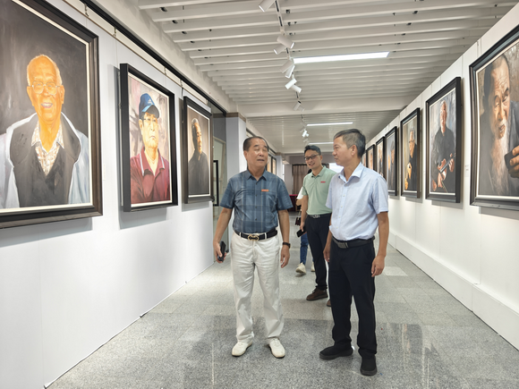 泉州市社科联领导莅校调研科普基地建设