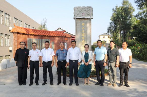 泉州台商投资区党工委书记苏延辉一行莅临我校调研指导文化遗产保护传承项目