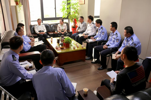 泉州市副市长肖进才莅临我校指导校园安全工作