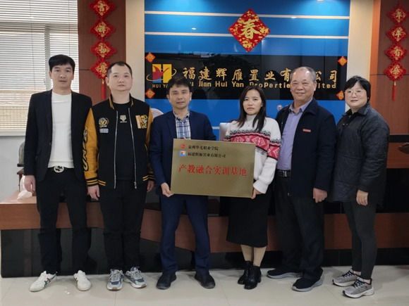 华光荣耀！国际双冠大奖开门红