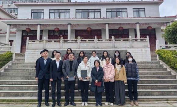 党建引领聚合力 校所共建谱新篇 ——泉州华光职业学院机关第二党支部与福建重宇合众(泉州)律师事务所党支部开展党建共建活动