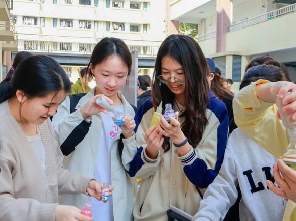 春日里的“心”能量 | 华光3月心理健康月开幕式暨心理游园会活动