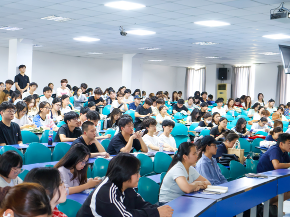 我校举行2025-2026学年第二学期学生代表座谈会