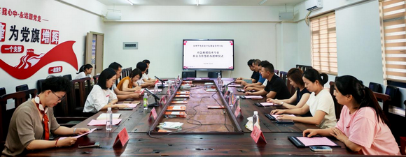 产教融合启新篇 校企协同育英才|泉州华光职业学健康管理学院举办两场专业校企合作签约授牌仪式