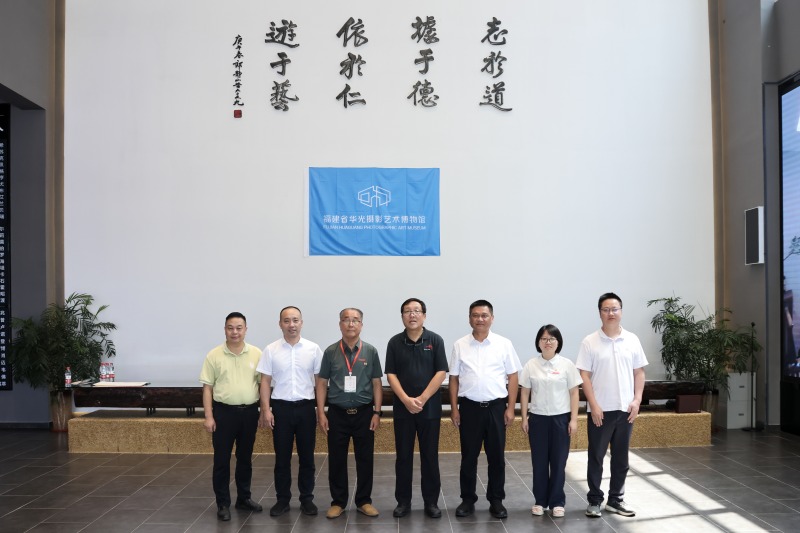 中国工程院院士崔愷一行莅校考察