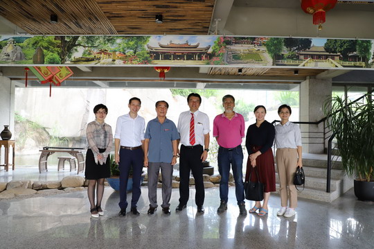 佳能（中国）有限公司华南区域总部首席代表中岛浩司一行来访