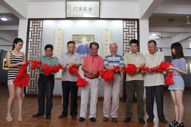 2013江西杰出摄影家中国巡展在我院隆重举行