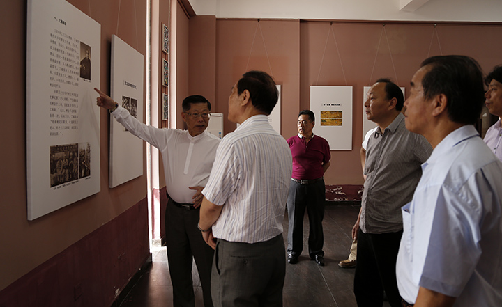 “长者文化产业基地”签字仪式在我院举行