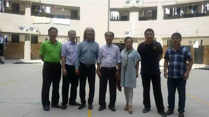 俄罗斯联邦皇家艺术科学院院士等参访华光学院