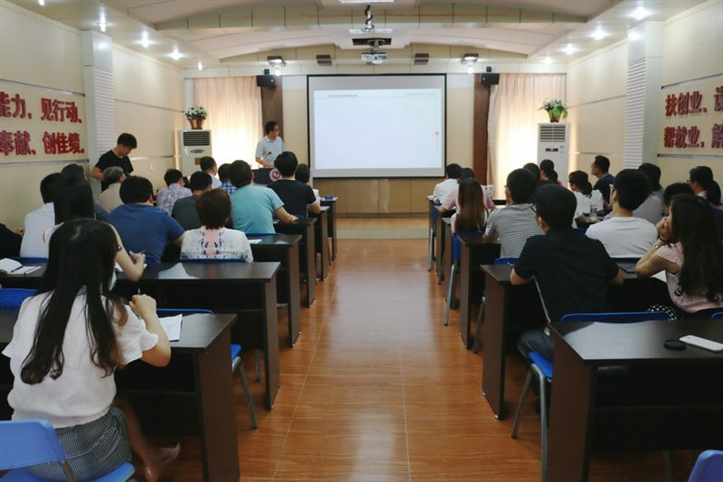 教育部职业院校教育教指委刘兰明主任莅校作讲座
