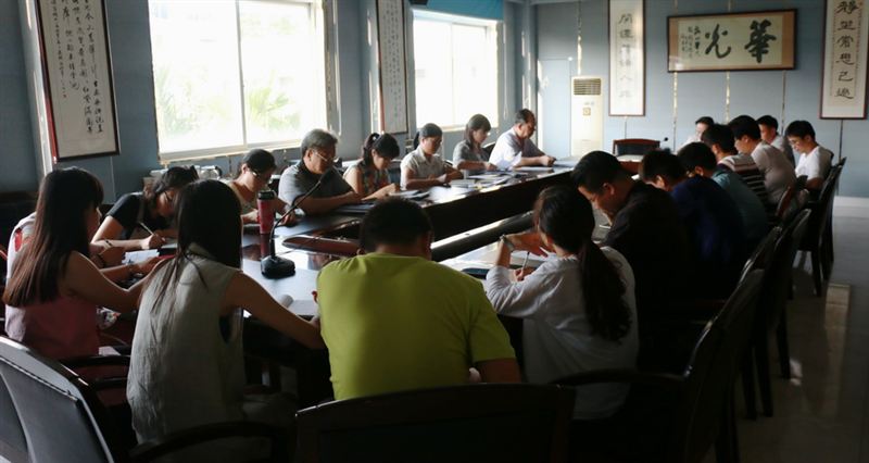 学院党委中心组开展 “两学一做”专题学习