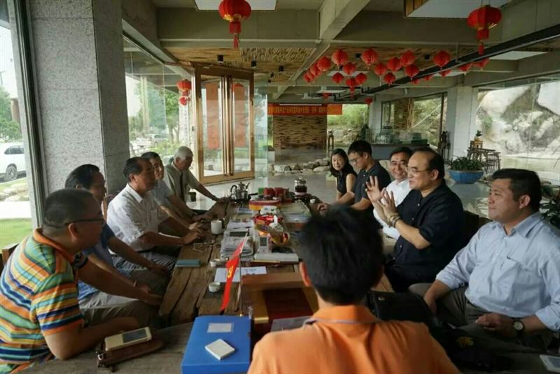 台湾新党秘书长吴成典一行莅校参访
