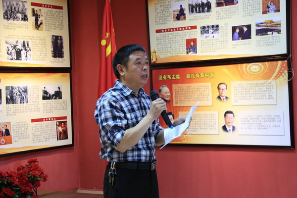 我校举行新党员入党宣誓仪式