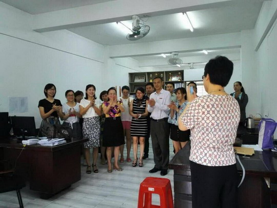 我校举行青年马克思主义培养工程社团和学生素养教育研究所揭牌仪式
