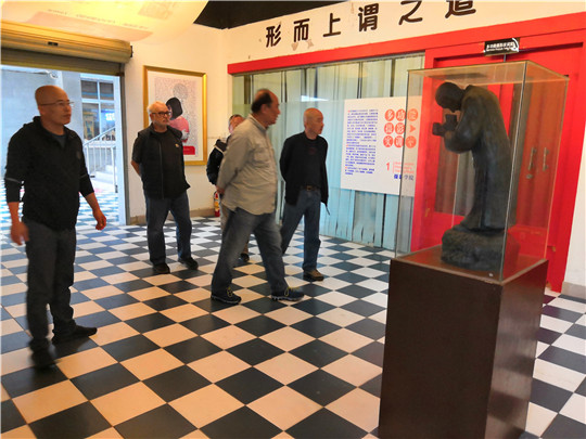 美国资深摄影家Sam和Sandy访问我校摄影学院