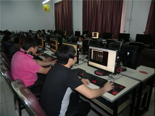 2019年职教周风采之建工学院育工匠