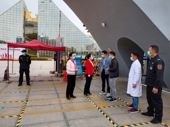 春回大地百花艳,华光学子再扬帆